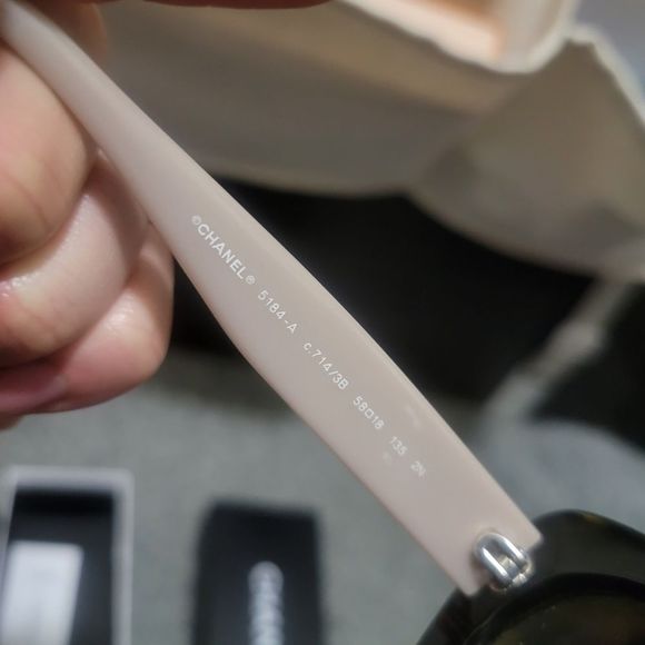 CHANEL BROWN TORTOISE SUNGLASSES - Picture 4 of 4